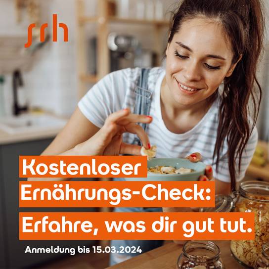 Ein junges Mädchen isst in der Küche, mit Text: "Ernährungs-Check: Erfahren Sie, wie gut es Ihnen geht
